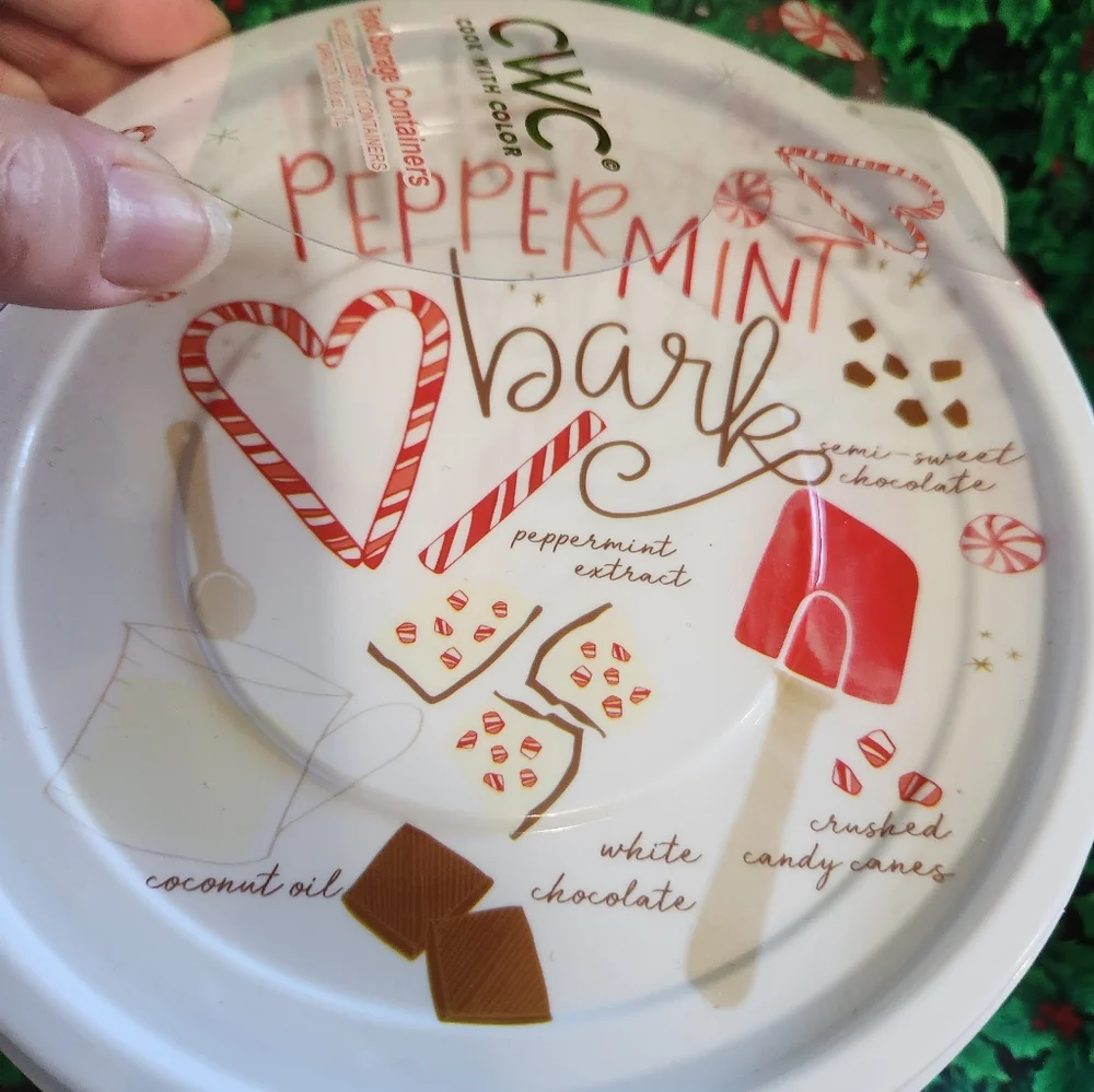 CWC Christmas Food Storage Containers Peppermint Bark NWT
